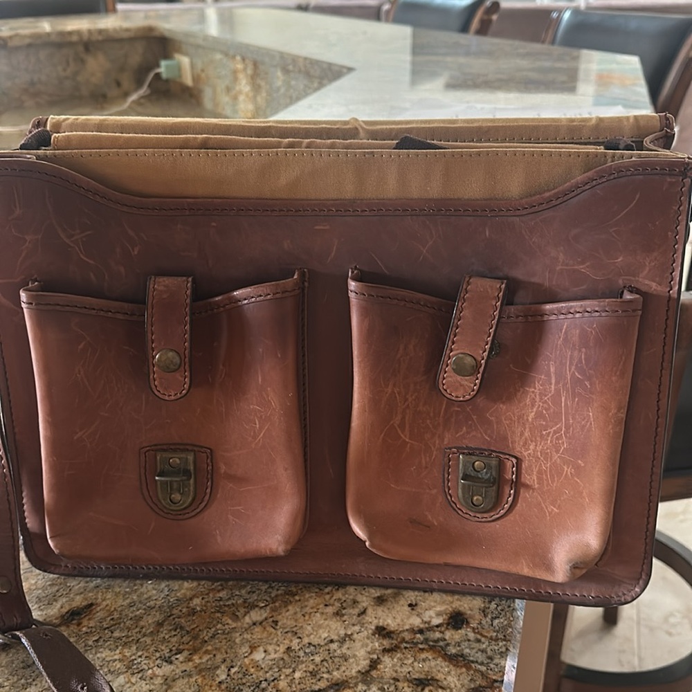 Leather Duluth trading bag gently used - Picture 5 of 8
